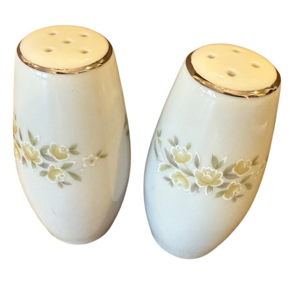 CROWN VICTORIA CHINA CAROLYN Salt and Pepper Shakers Vintage Retro